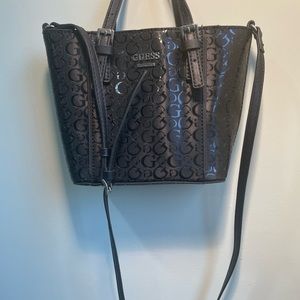 black guess purse